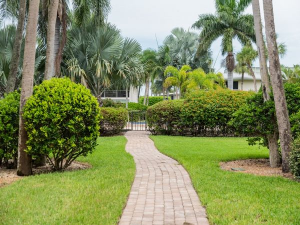 Two Bedroom Charming Vacation Condo in Holmes Beach