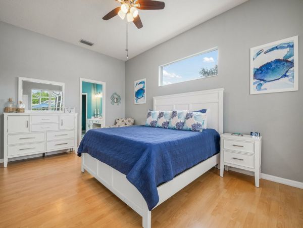 Four Bedroom Pool Home in Bradenton Sleeps 10