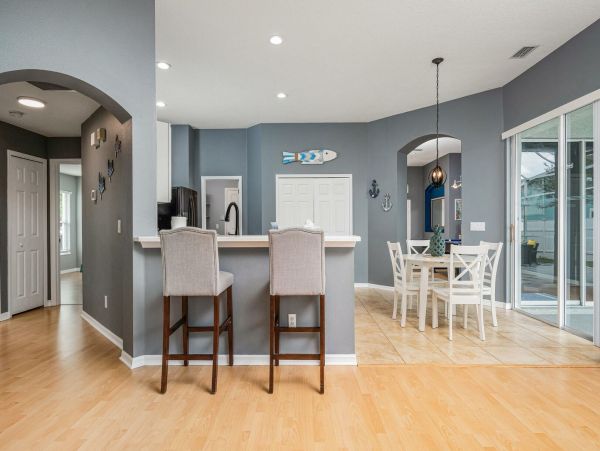 Four Bedroom Pool Home in Bradenton Sleeps 10