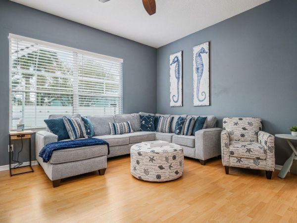 Four Bedroom Pool Home in Bradenton Sleeps 10