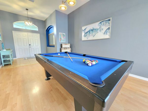 Four Bedroom Pool Home in Bradenton Sleeps 10