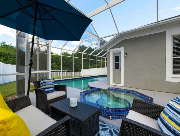 Four Bedroom Pool Home in Bradenton Sleeps 10