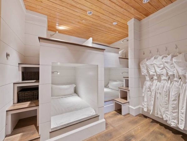 Executive Ski in Ski Out Penthouse in the Village