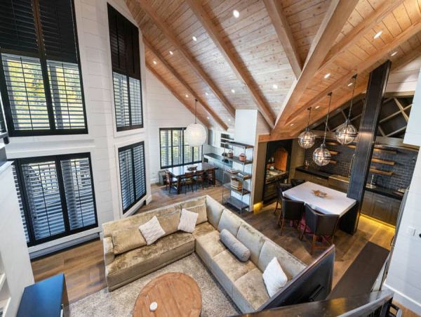 Executive Ski in Ski Out Penthouse in the Village