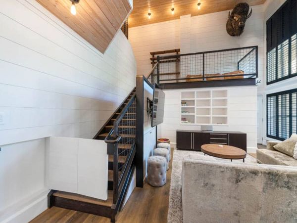 Executive Ski in Ski Out Penthouse in the Village