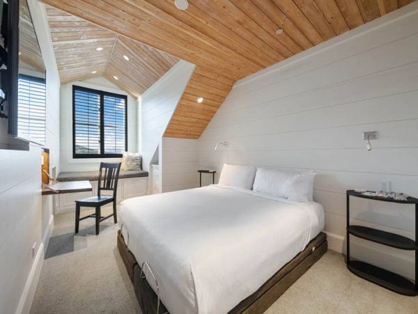 Executive Ski in Ski Out Penthouse in the Village