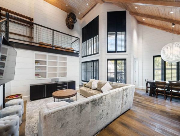 Executive Ski in Ski Out Penthouse in the Village
