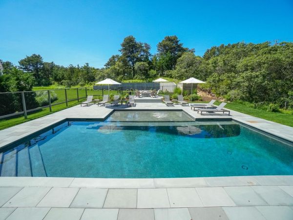 Luxury Nantucket Vacation Pool Home Eight Bedrooms