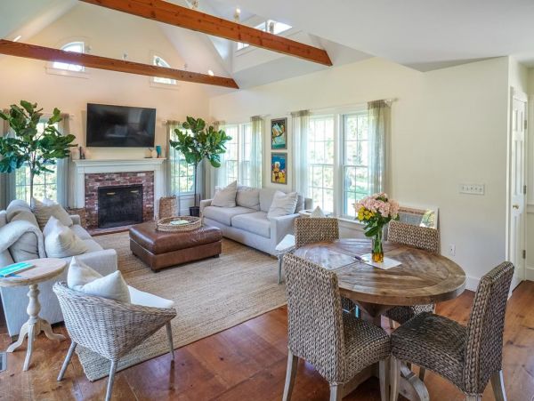 Luxury Nantucket Vacation Pool Home Eight Bedrooms