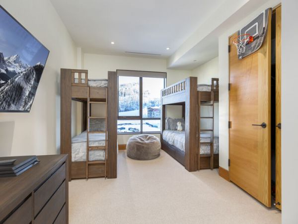 Mountain Views Snowmass Vacation Condo With Three Bedrooms