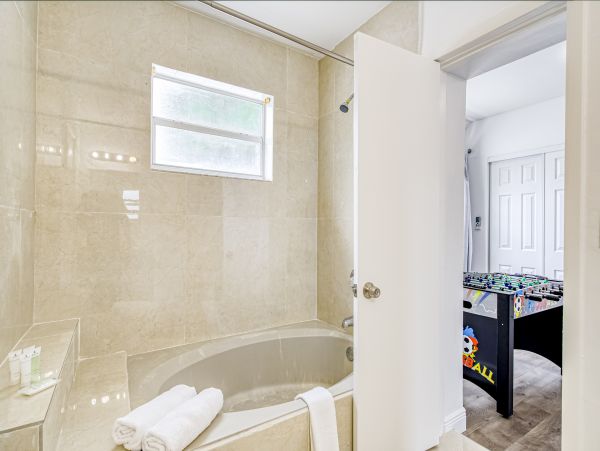 Deerfield Vacation Pool Home Four Bedroom