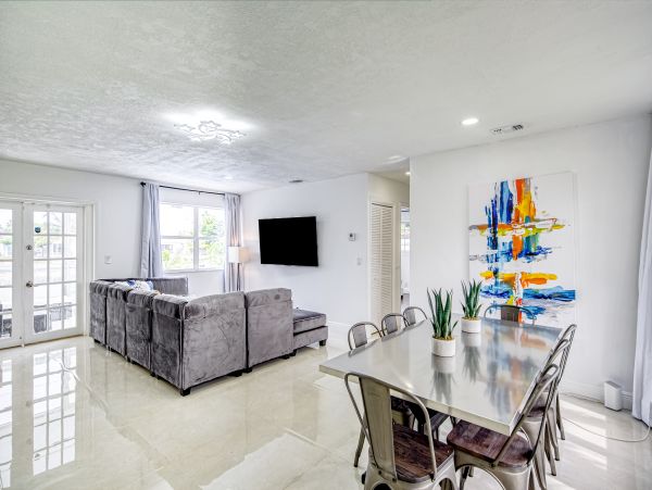 Deerfield Vacation Pool Home Four Bedroom