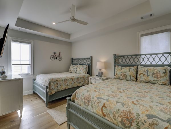 Hilton Head Luxury Vacation Rental 7-Bed North Forest Beach Home with Pool & Spa