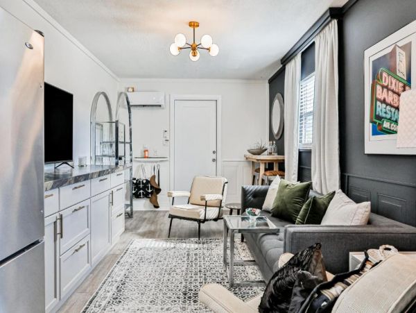 Beautiful Naples Vacation Home One Bedroom