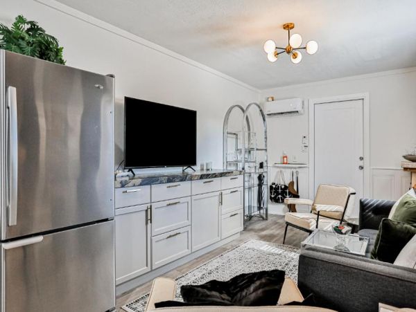 Beautiful Naples Vacation Home One Bedroom