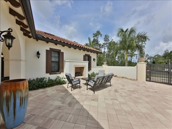 Gorgeous 3 Bedroom Vacation Home in Naples