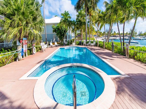 Beachfront Lovely 2 Bedroom Grand Cayman Villa