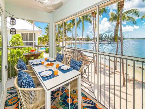 Beachfront Lovely 2 Bedroom Grand Cayman Villa