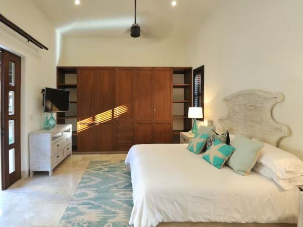Stunning Estate in Los Cabos with Luxurious Amenities