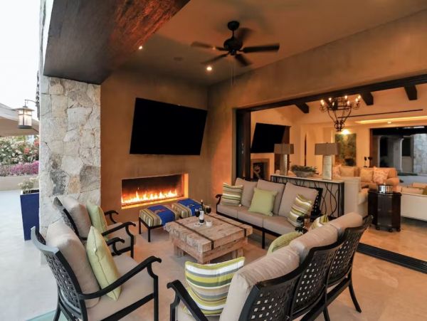 Stunning Estate in Los Cabos with Luxurious Amenities