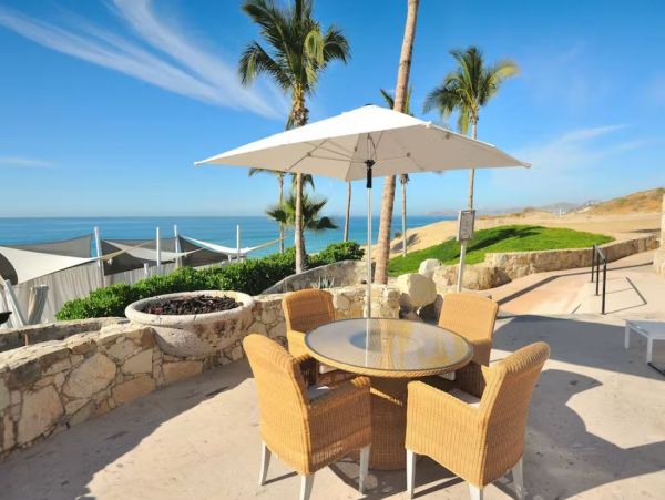 Stunning Estate in Los Cabos with Luxurious Amenities