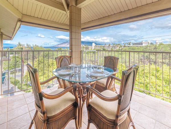 Kihei Two Bedroom Vacation Condo Close to Beach