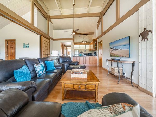 Kihei Two Bedroom Vacation Condo Close to Beach