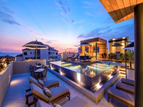 Beautiful Studio Sleeps 2 Guests Close to Beach