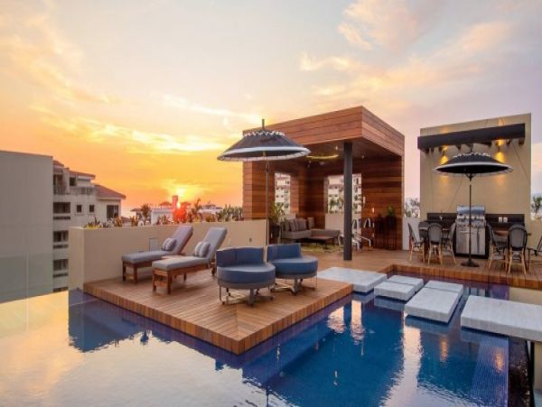 Beautiful Studio Sleeps 2 Guests Close to Beach
