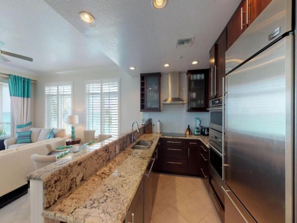 Beautiful Two Bedroom Vacation Condo with Amazing Views