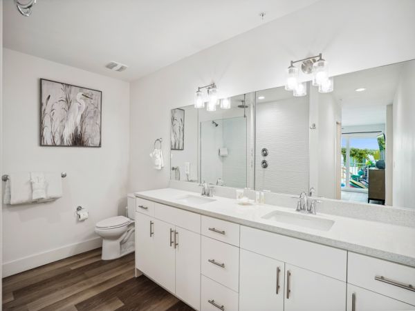 Lovely Madeira Beach 3 Bedroom Condo Sleeps 8 Walk To Beach