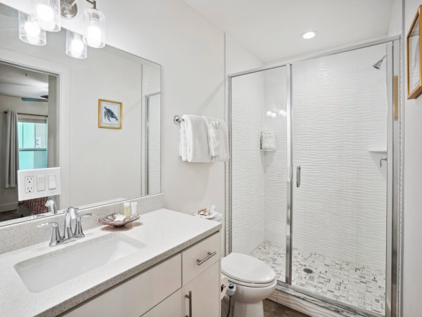Lovely Madeira Beach 3 Bedroom Condo Sleeps 8 Walk To Beach