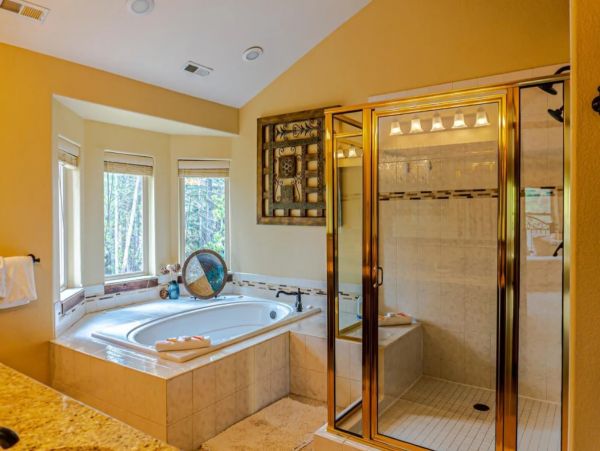 Beautiful Seven Bedroom Rental in Breckenridge Sleeps 16