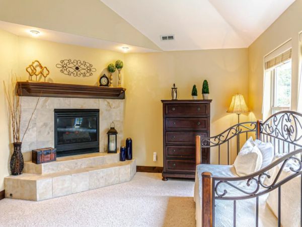 Beautiful Seven Bedroom Rental in Breckenridge Sleeps 16