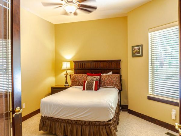 Beautiful Seven Bedroom Rental in Breckenridge Sleeps 16