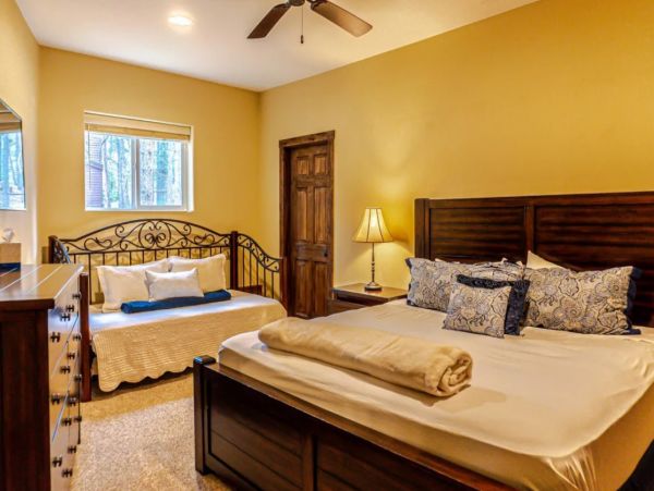 Beautiful Seven Bedroom Rental in Breckenridge Sleeps 16