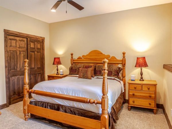 Beautiful Seven Bedroom Rental in Breckenridge Sleeps 16