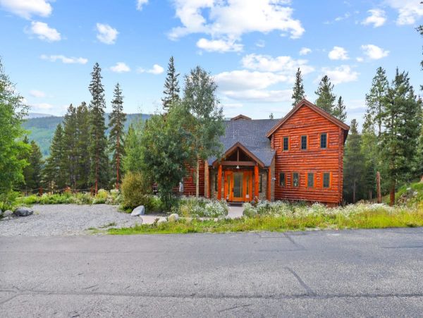 Breckenridge Vacation Home Seven Bedroom Mountain Views