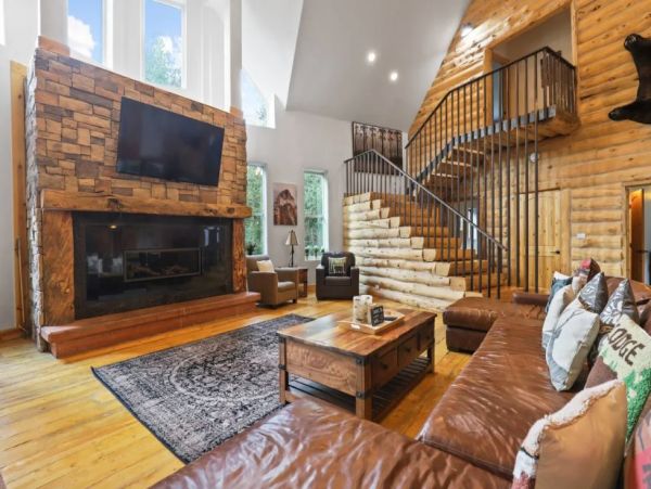 Breckenridge Vacation Home Seven Bedroom Mountain Views