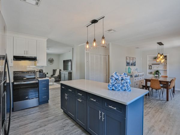 Holmes Beach 3 Bedroom Rental Short Walk to Beach