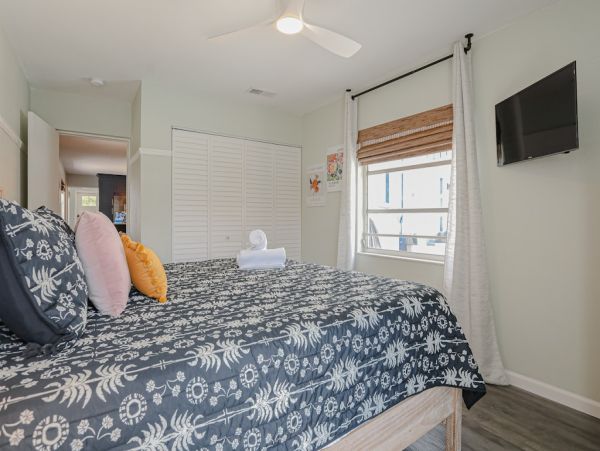 Holmes Beach 3 Bedroom Rental Short Walk to Beach