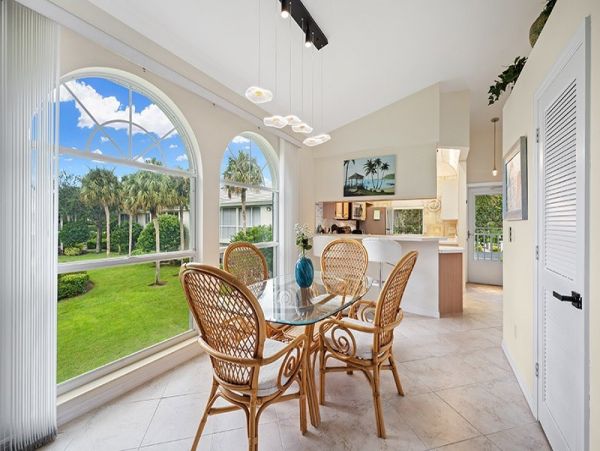 Naples Condo 1029791