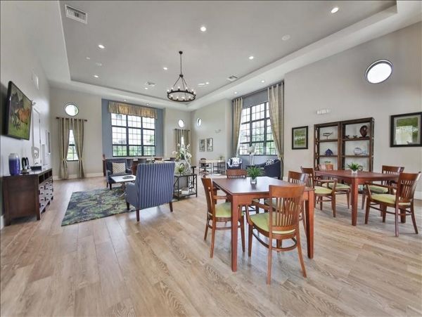 Naples Home 1029794