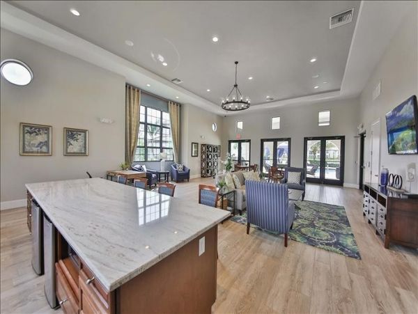 Naples Home 1029794