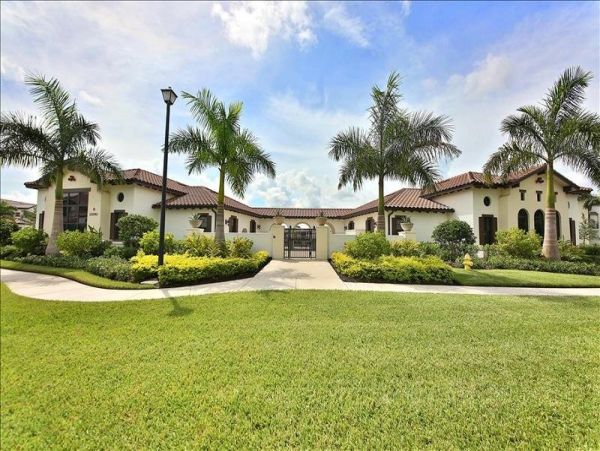 Naples Home 1029794