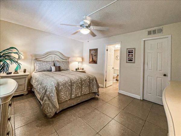Naples Condo 1029796