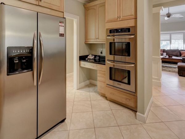 Four Bedroom Charming Home in Hilton Head Sleeps 14 with Pool