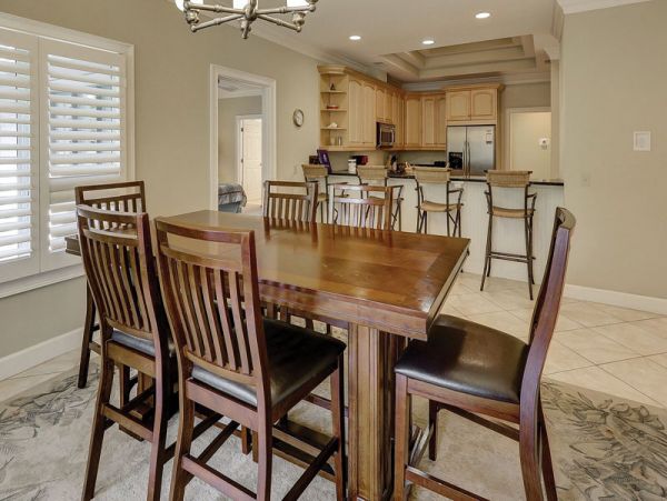 Four Bedroom Charming Home in Hilton Head Sleeps 14 with Pool