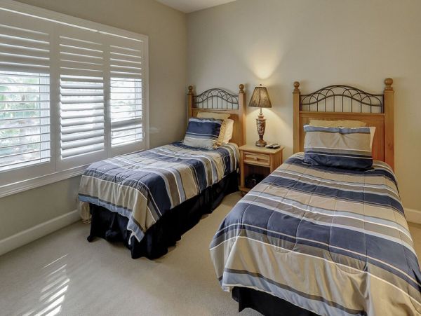 Four Bedroom Charming Home in Hilton Head Sleeps 14 with Pool