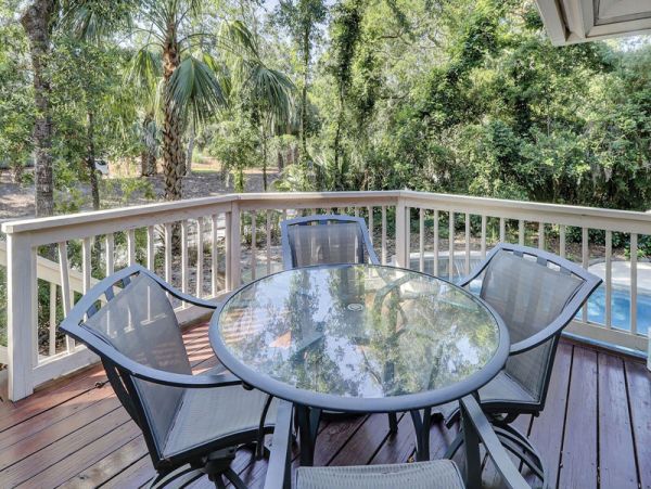 Four Bedroom Charming Home in Hilton Head Sleeps 14 with Pool